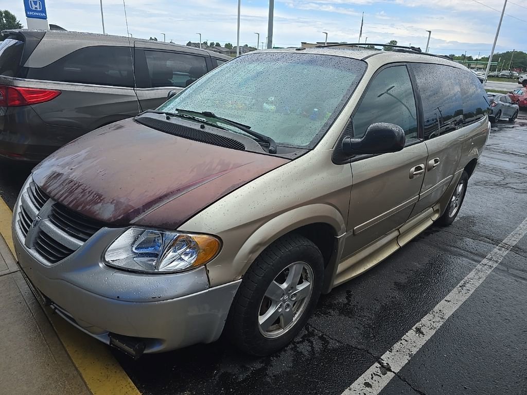 Used 2006 Dodge Grand Caravan SXT w/ Leather Interior Group