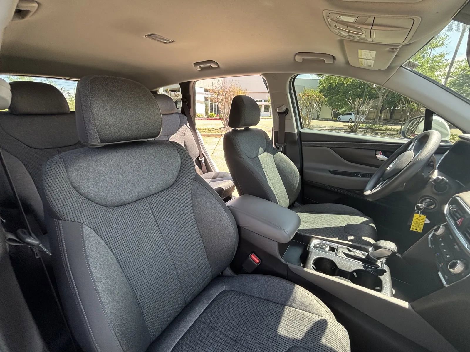 Used 2019 Hyundai Santa Fe SE FWD image 17