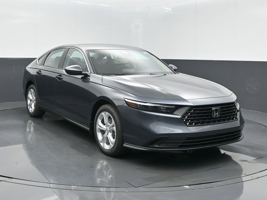 Used 2025 Honda Accord LX image 2