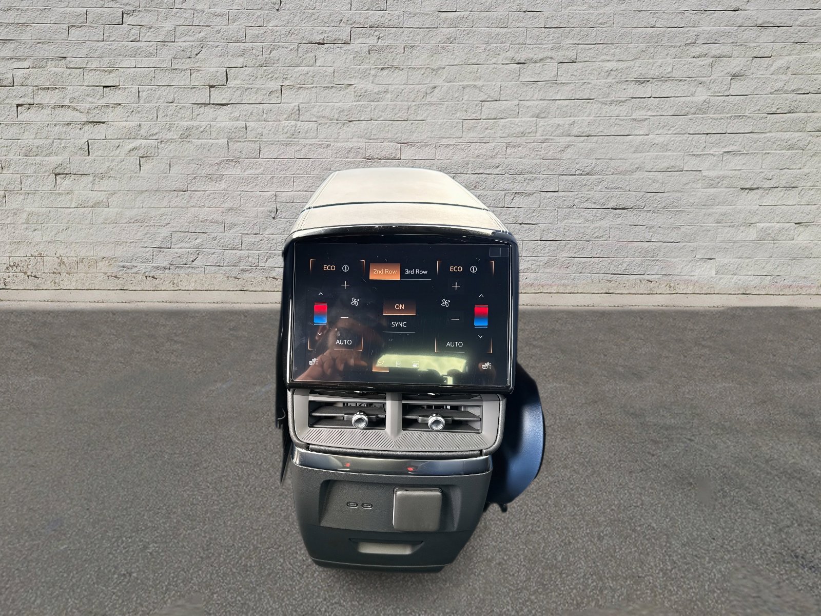 New 2026 Cadillac Vistiq Premium Luxury image 17