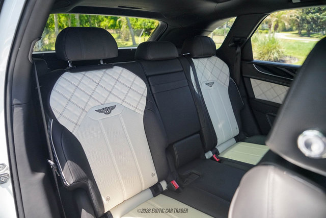 Used 2021 Bentley Bentayga AWD/4WD image 72