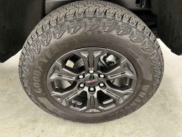 Used 2024 GMC Canyon Elevation w/ Trailering Package RWD image 33