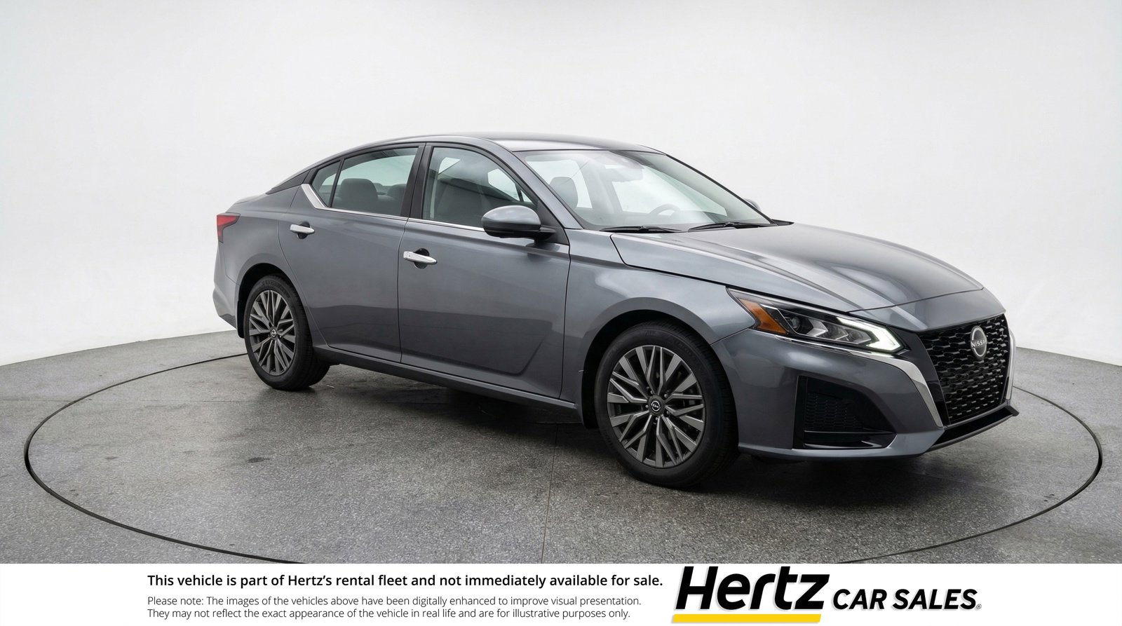 Used 2025 Nissan Altima 2.5 SV image 1
