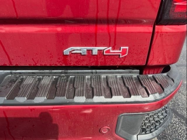 Used 2022 GMC Sierra 1500 AT4 w/ AT4 Premium Package AWD/4WD image 6
