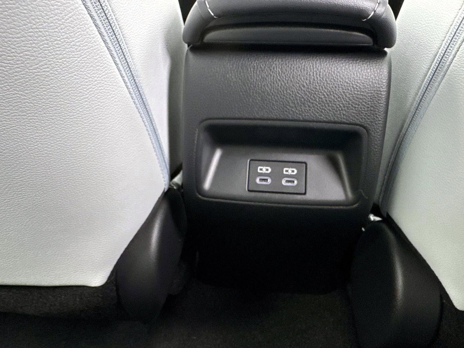 Used 2025 Toyota Corolla XSE image 19