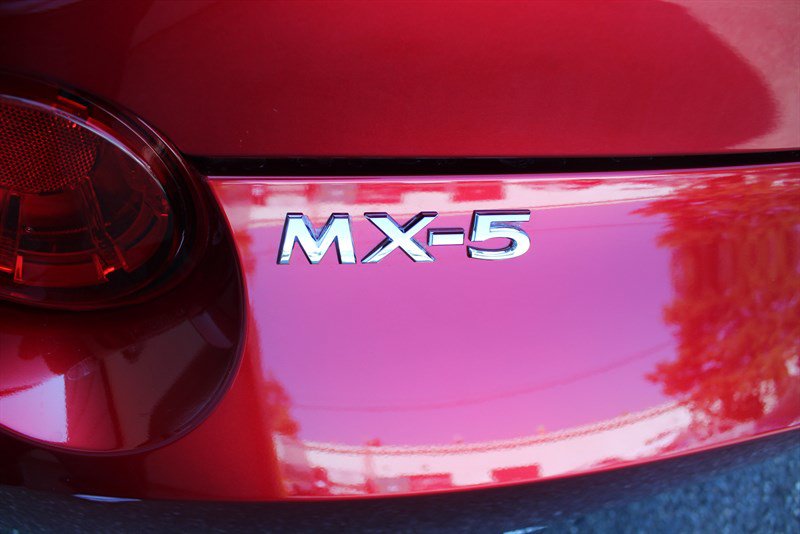 Used 2022 MAZDA MX-5 Miata Grand Touring RWD image 34