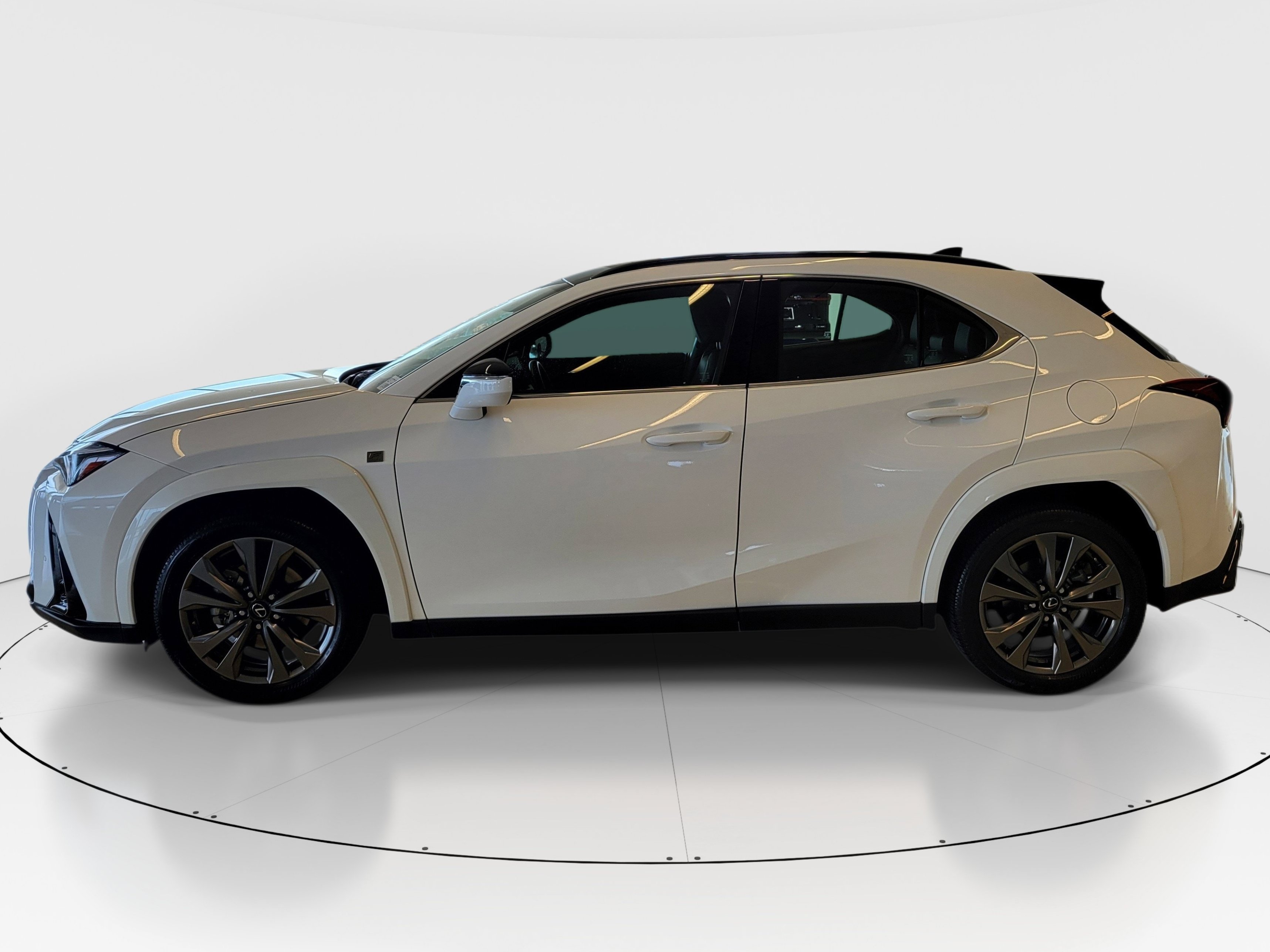 Used 2025 Lexus UX 300h FWD image 6