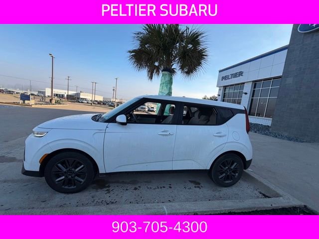 Used 2020 Kia Soul EX image 3