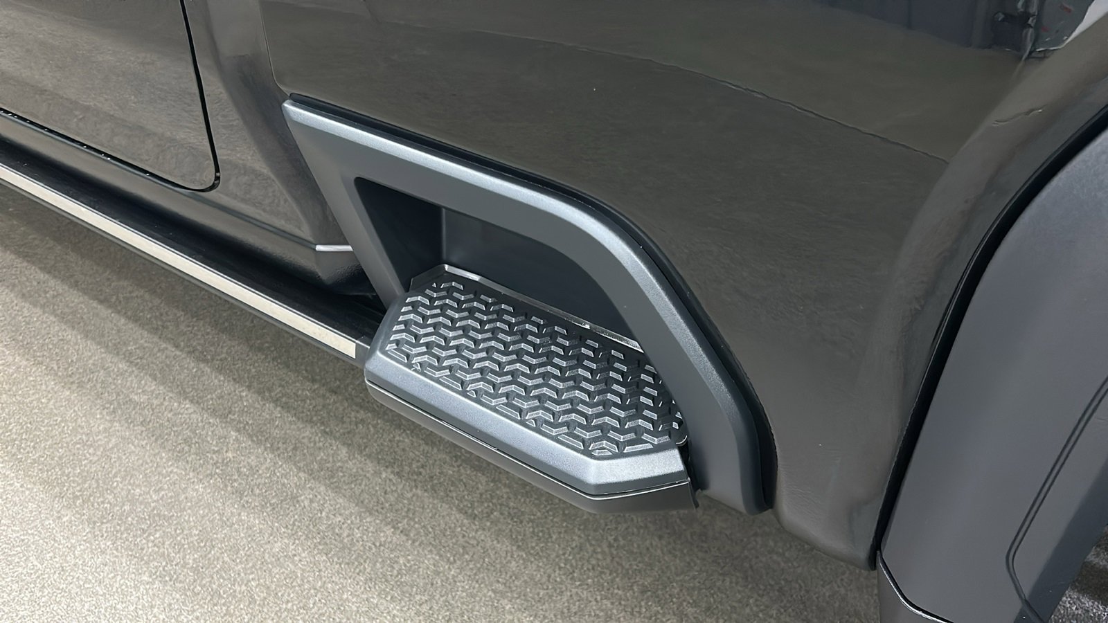 Used 2025 GMC Sierra 3500 Denali Ultimate image 20