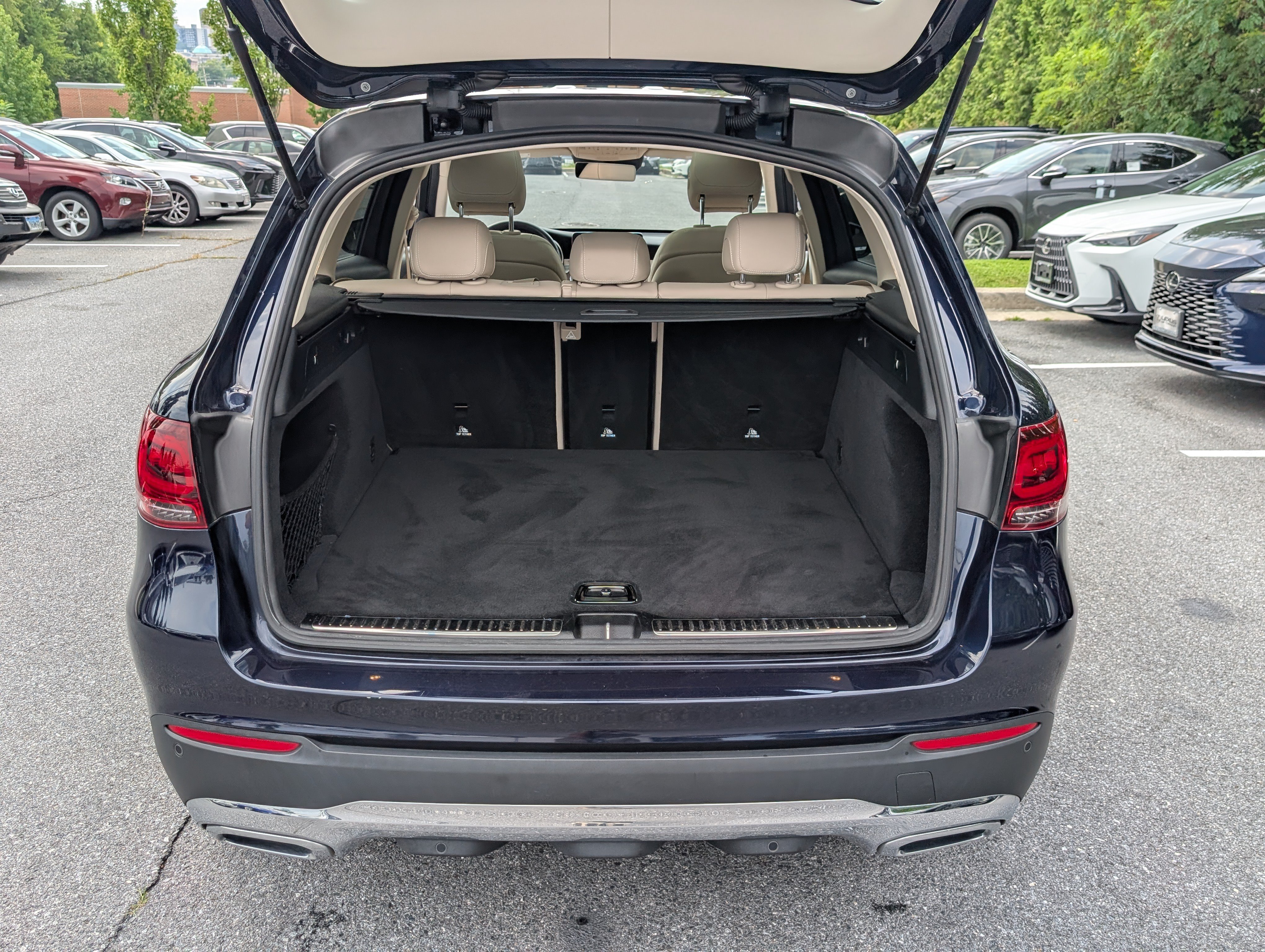 Used 2021 Mercedes-Benz GLC 300 4MATIC image 13