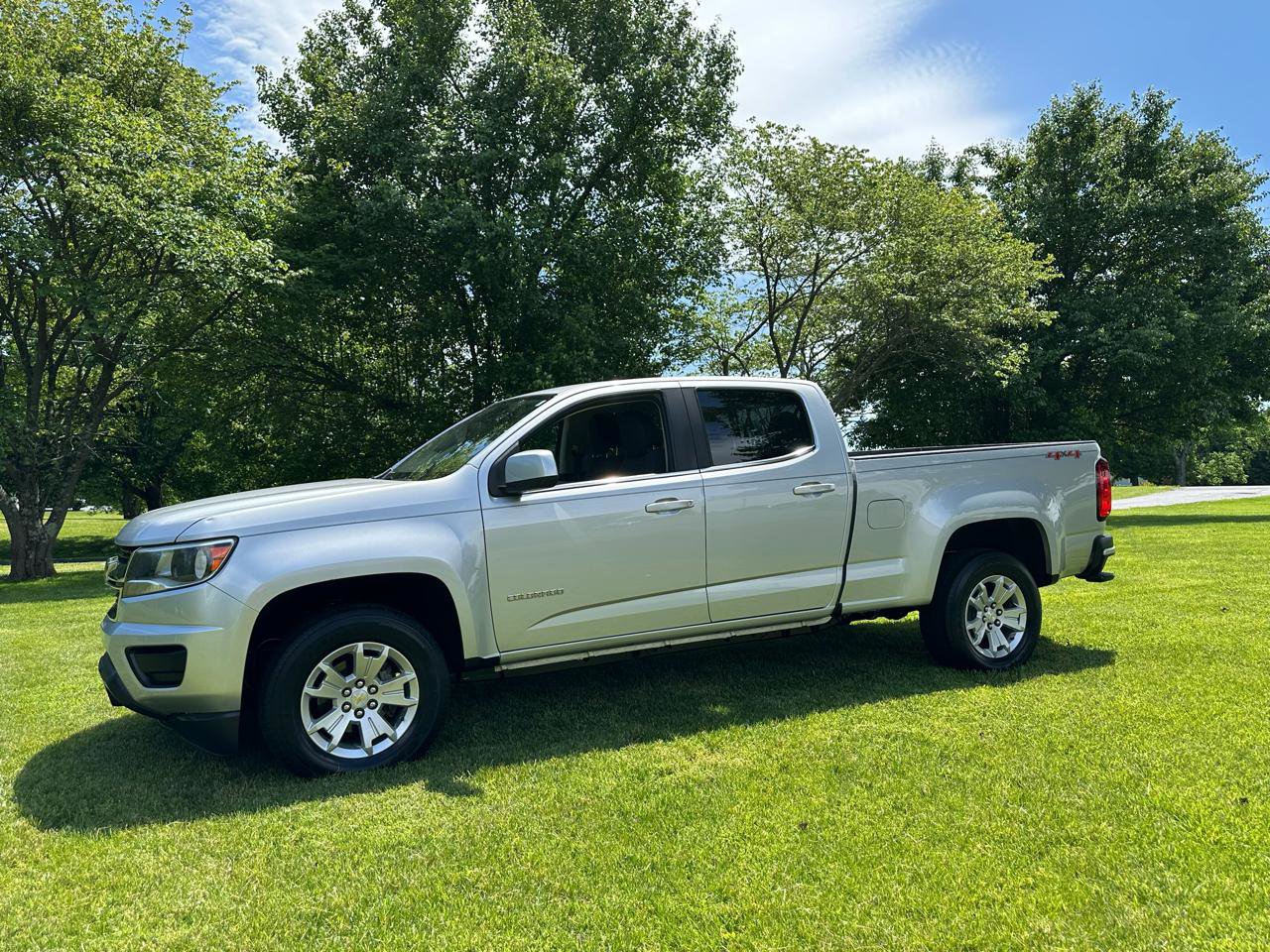 Used 2019 Chevrolet Colorado LT AWD/4WD image 3