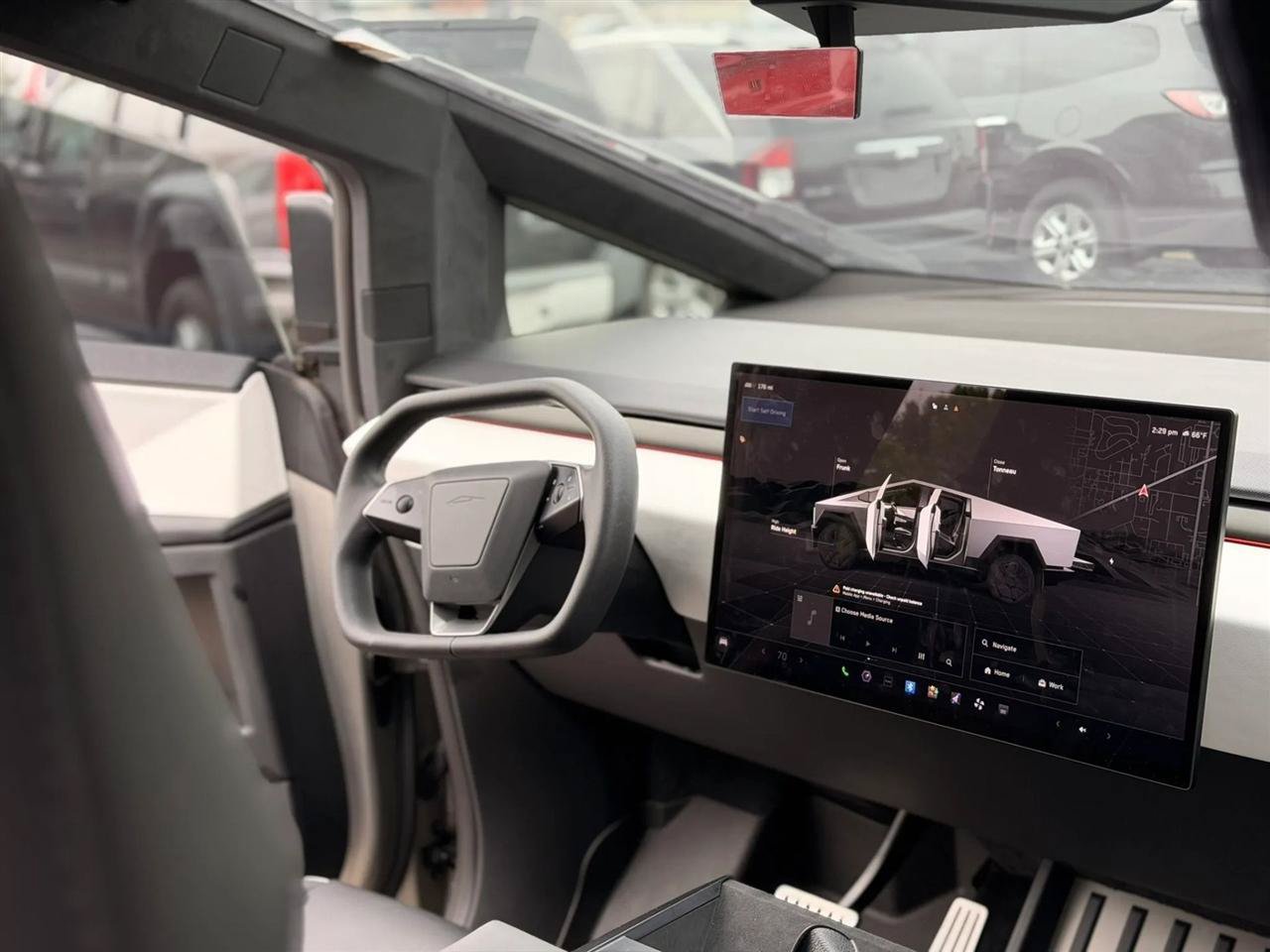 Used 2024 Tesla Cybertruck AWD Crew Cab image 39