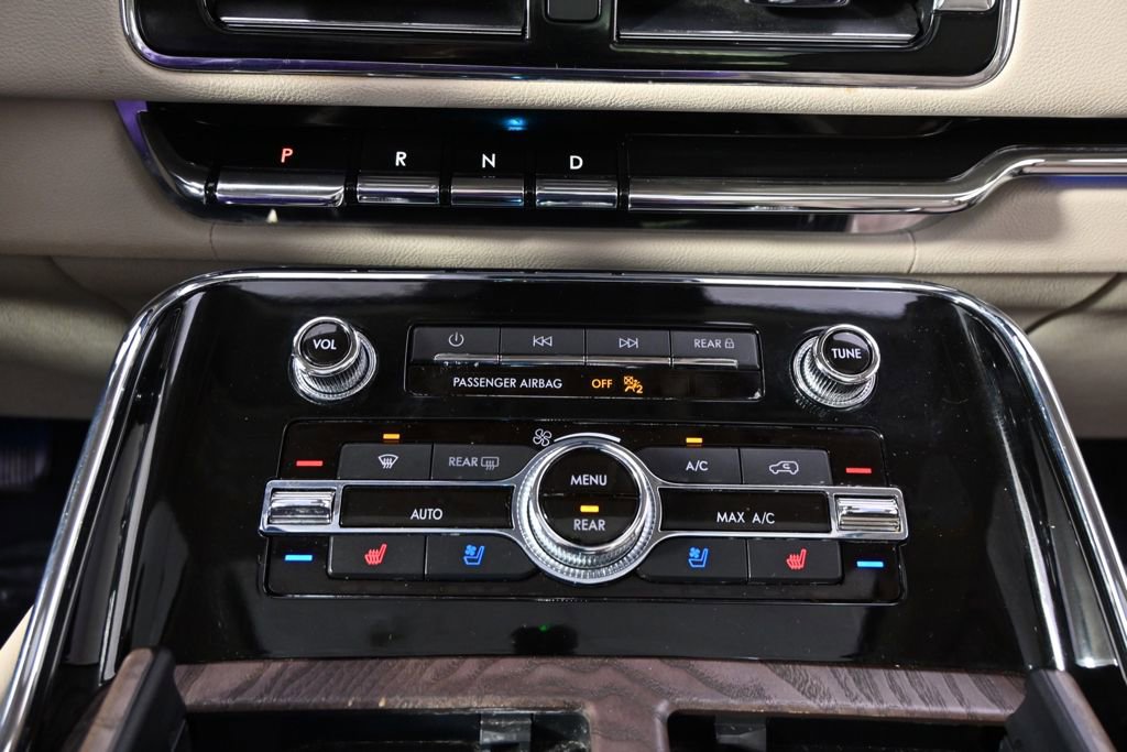 Used 2021 Lincoln Navigator Reserve AWD/4WD image 33