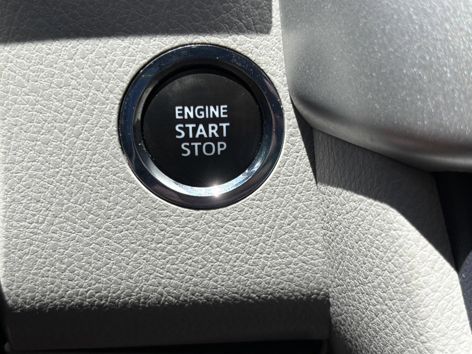 Used 2016 Toyota Highlander Limited Platinum image 32