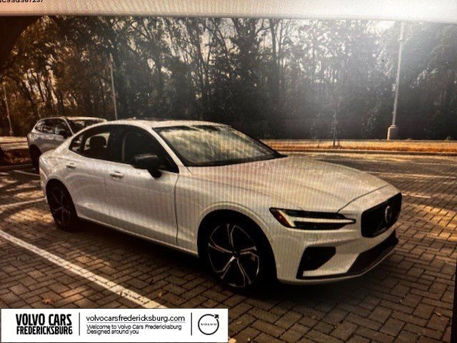 Used 2025 Volvo S60 B5 Plus image 1