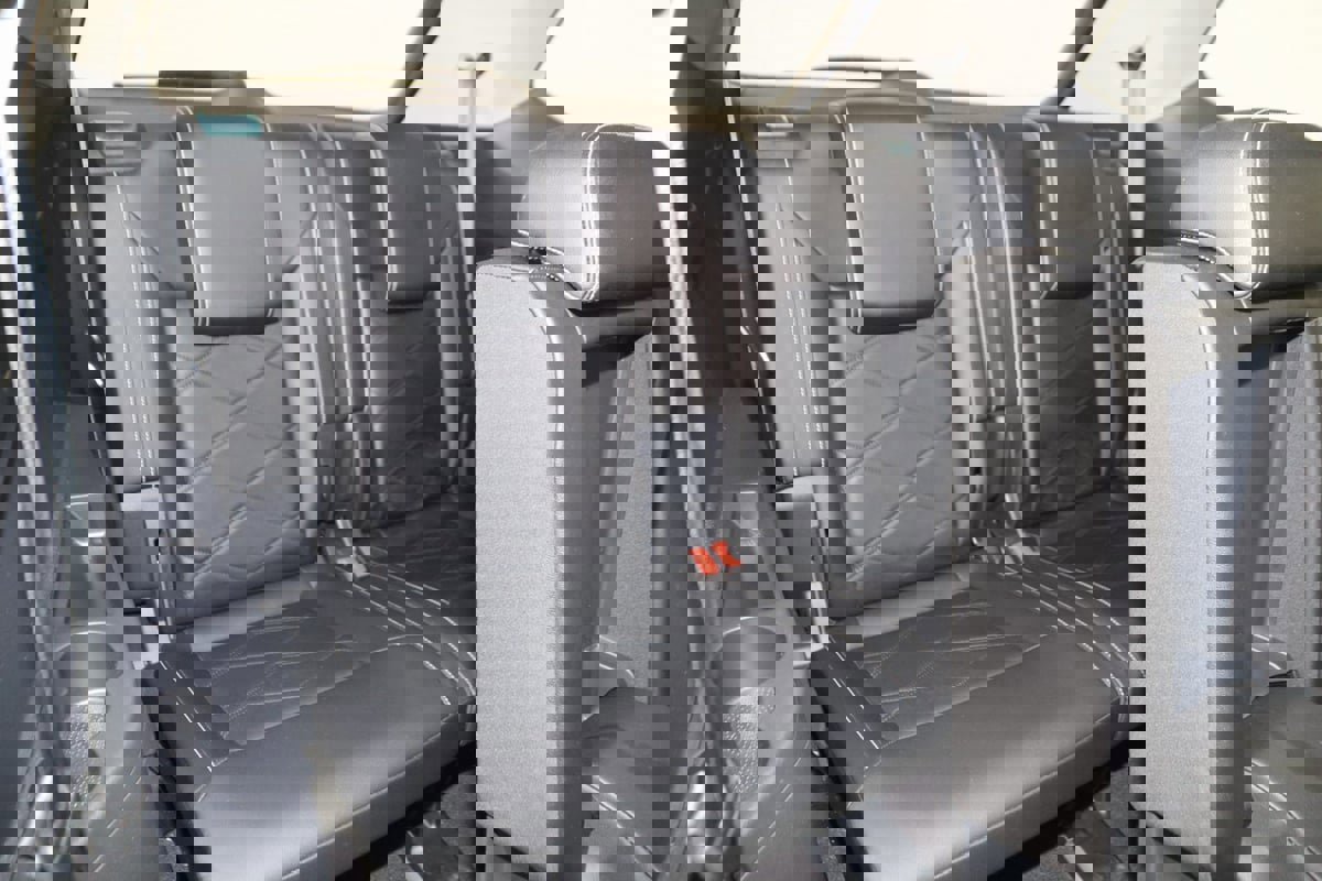 Used 2024 Volkswagen Atlas SE image 13