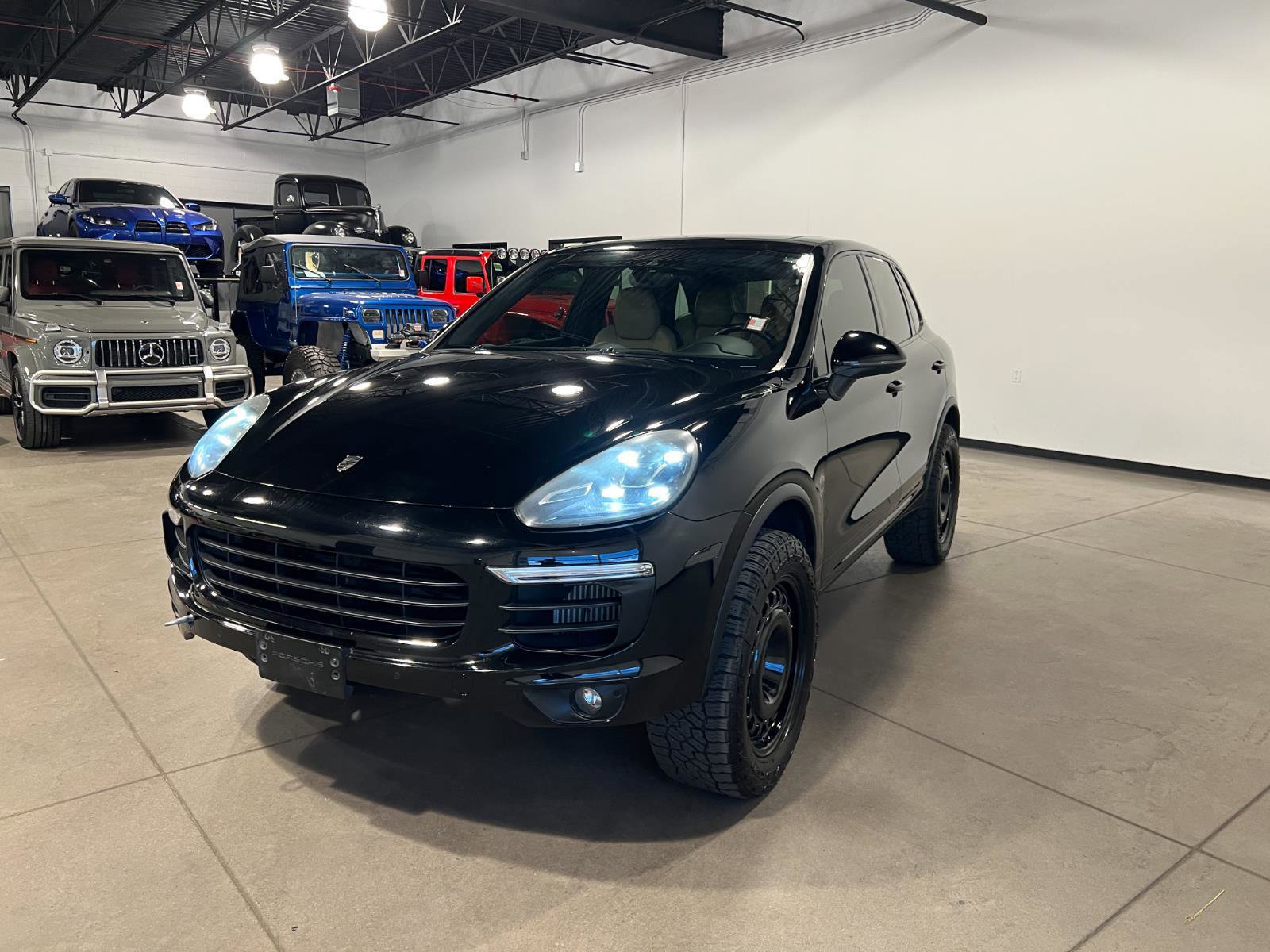 Used 2016 Porsche Cayenne S AWD/4WD image 7