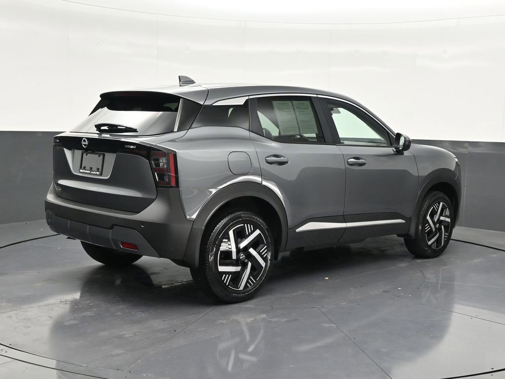 Used 2025 Nissan Kicks SV image 5