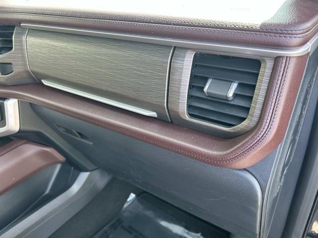 Used 2024 Ford Expedition Limited image 29