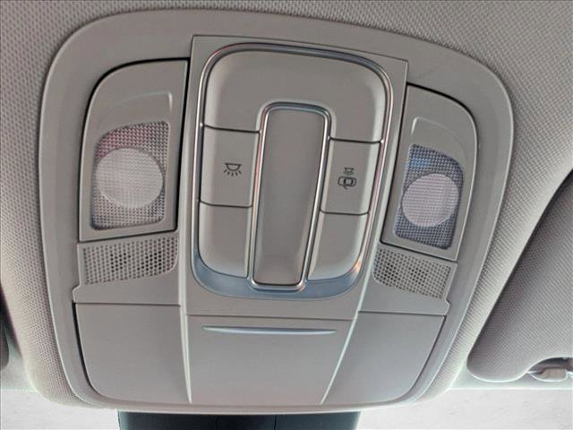 Used 2019 Hyundai Santa Fe SEL image 16