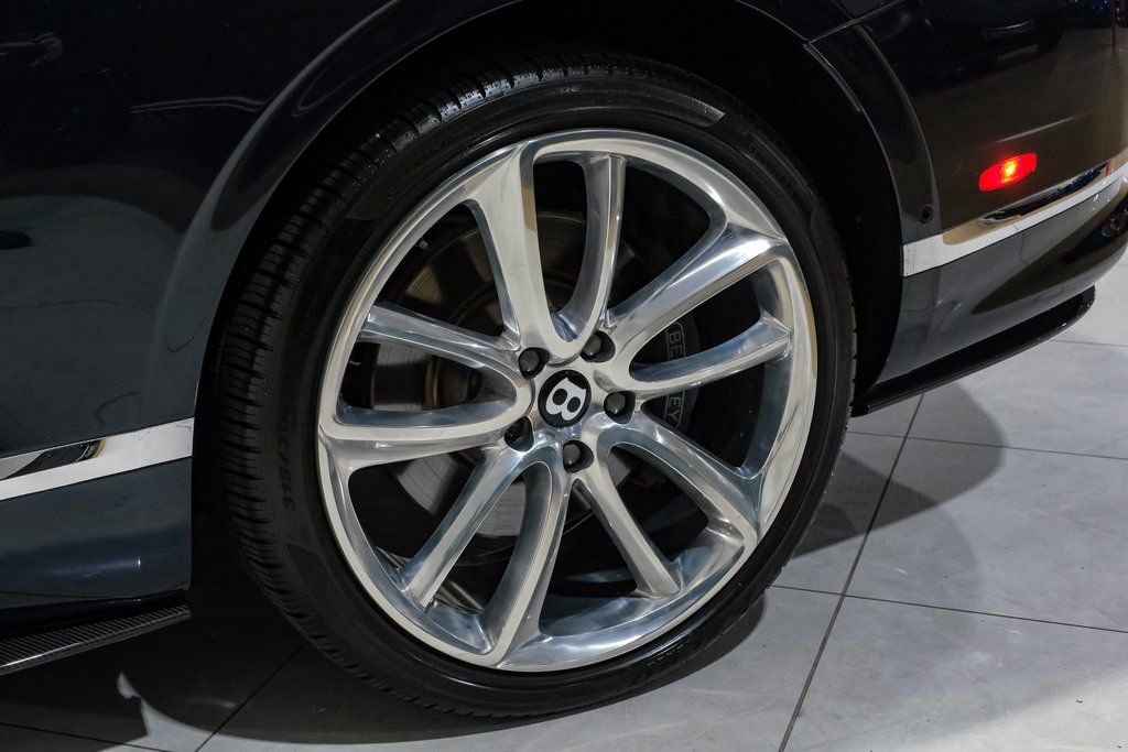Used 2021 Bentley Continental GT image 53