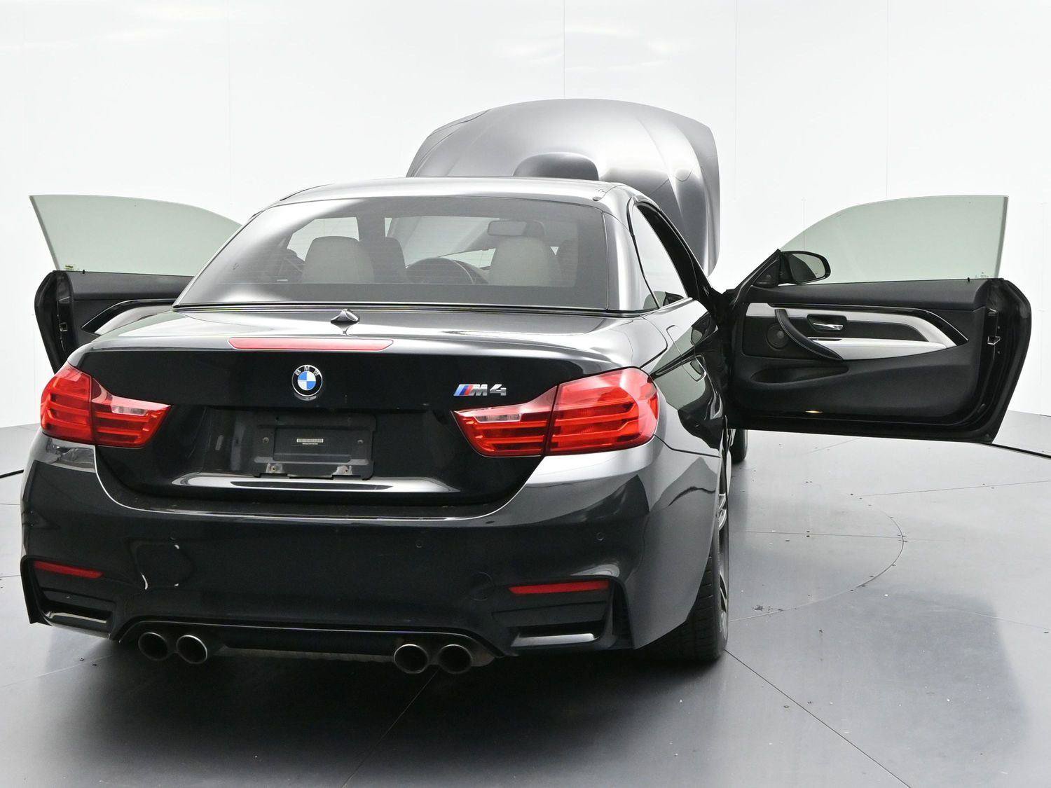 Used 2015 BMW M4 Convertible RWD image 41