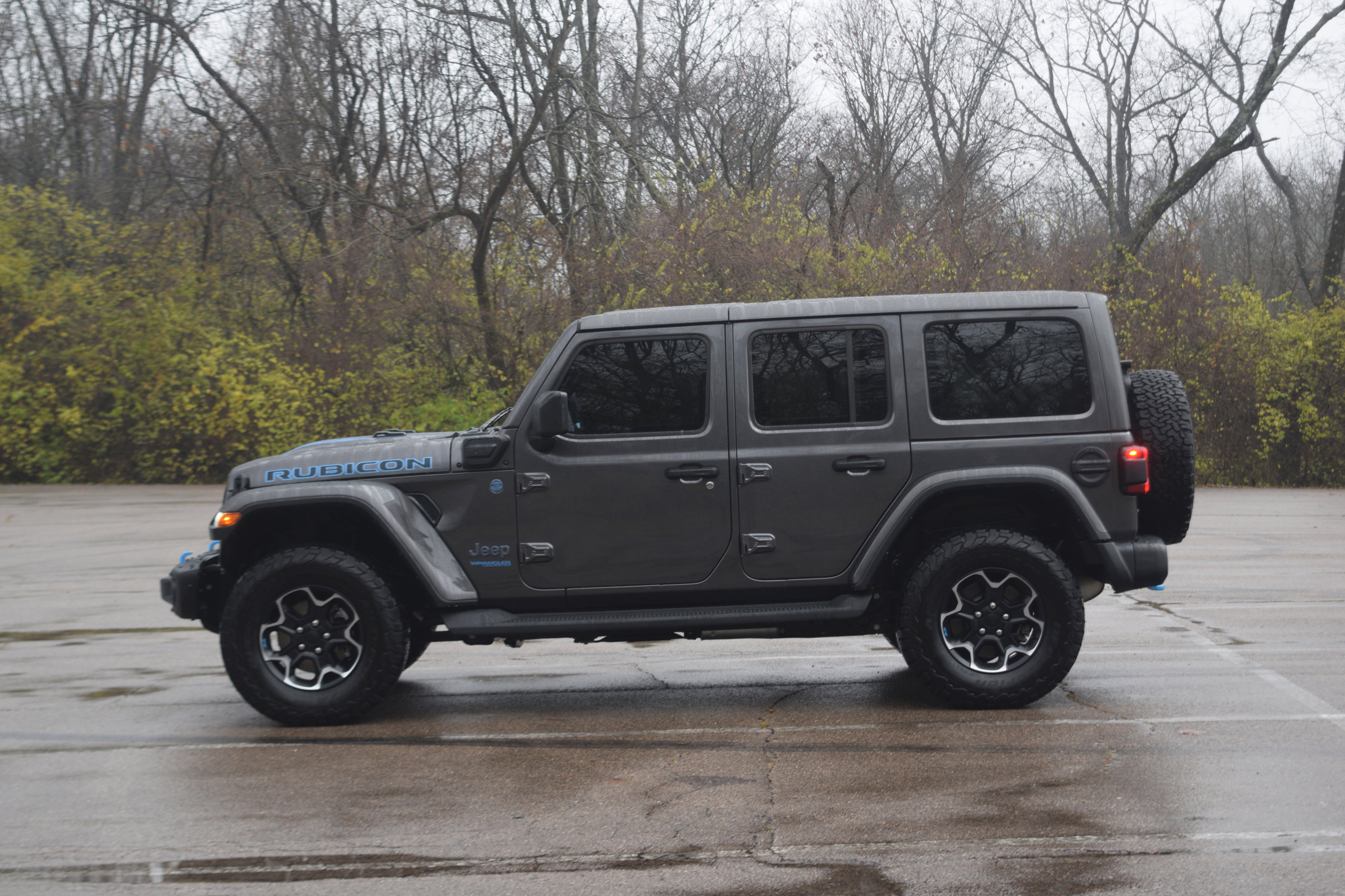 Used 2022 Jeep Wrangler Unlimited Rubicon 4xe w/ Steel Bumper Group image 23
