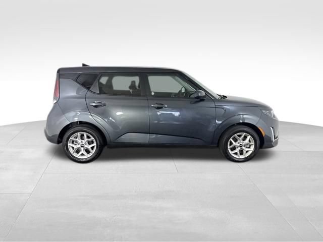 Certified 2025 Kia Soul LX FWD image 6