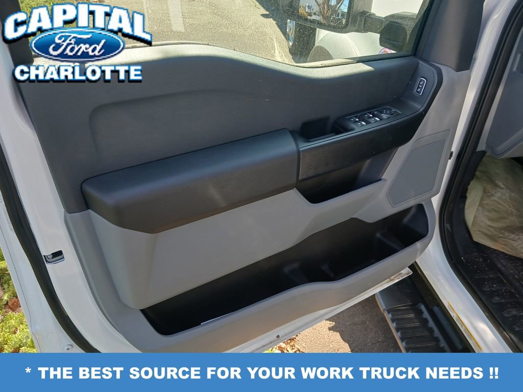 New 2025 Ford F550 4x4 Crew Cab Super Duty image 6