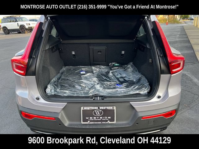 New 2026 Volvo XC40 B5 Plus w/ Protection Package Premier AWD/4WD image 41