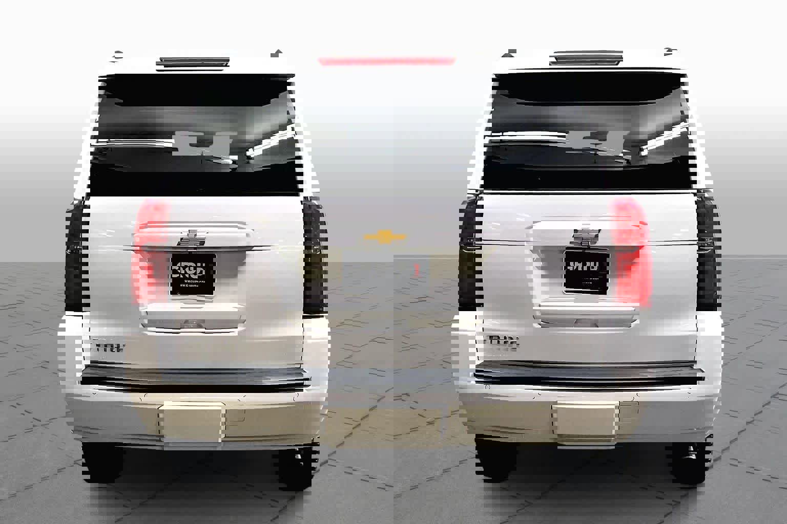 Used 2018 Chevrolet Tahoe LT w/ LT Signature Package AWD/4WD image 5