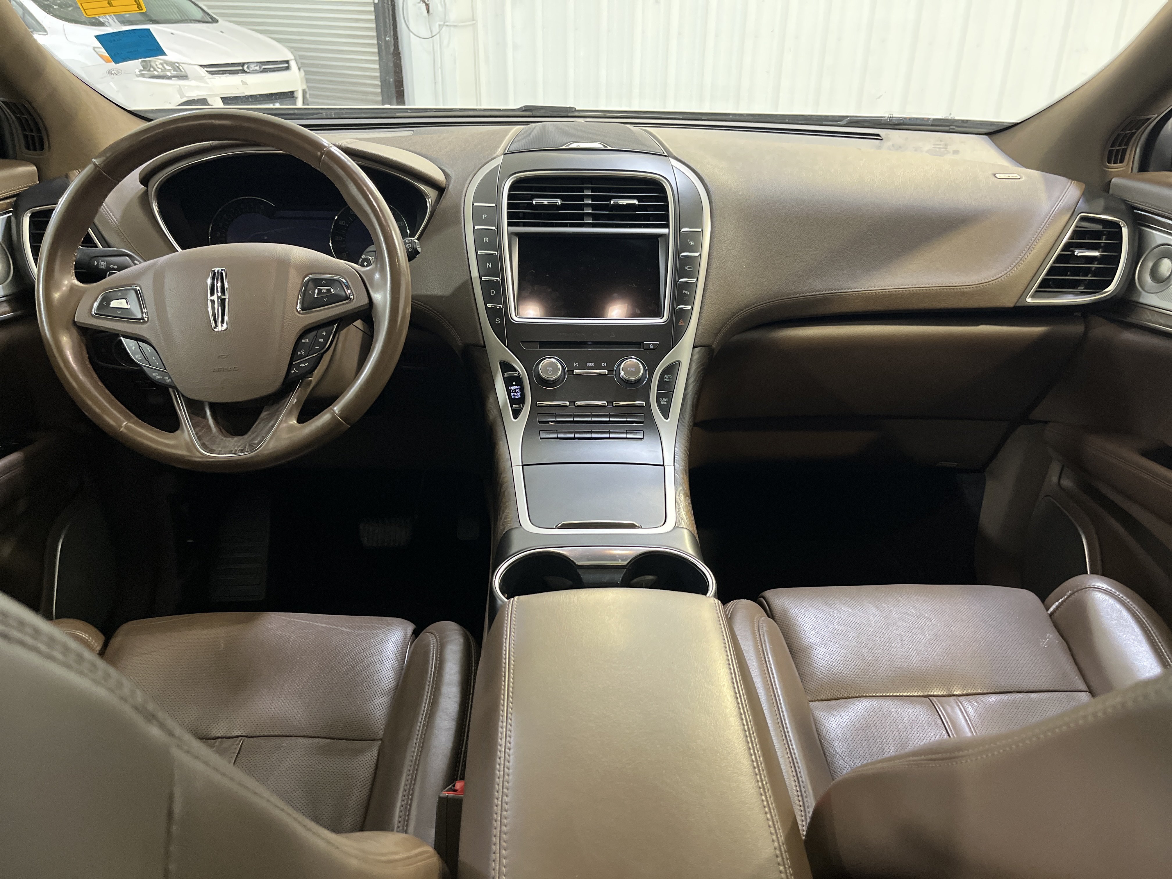 Used 2016 Lincoln MKX Reserve w/ Luxury Package AWD/4WD image 13