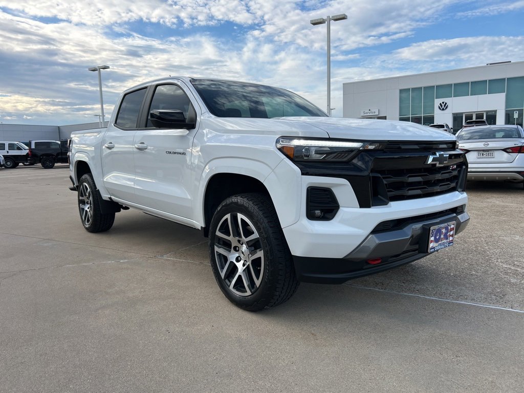 Used 2023 Chevrolet Colorado Z71 w/ Z71 Convenience Package 2 image 4