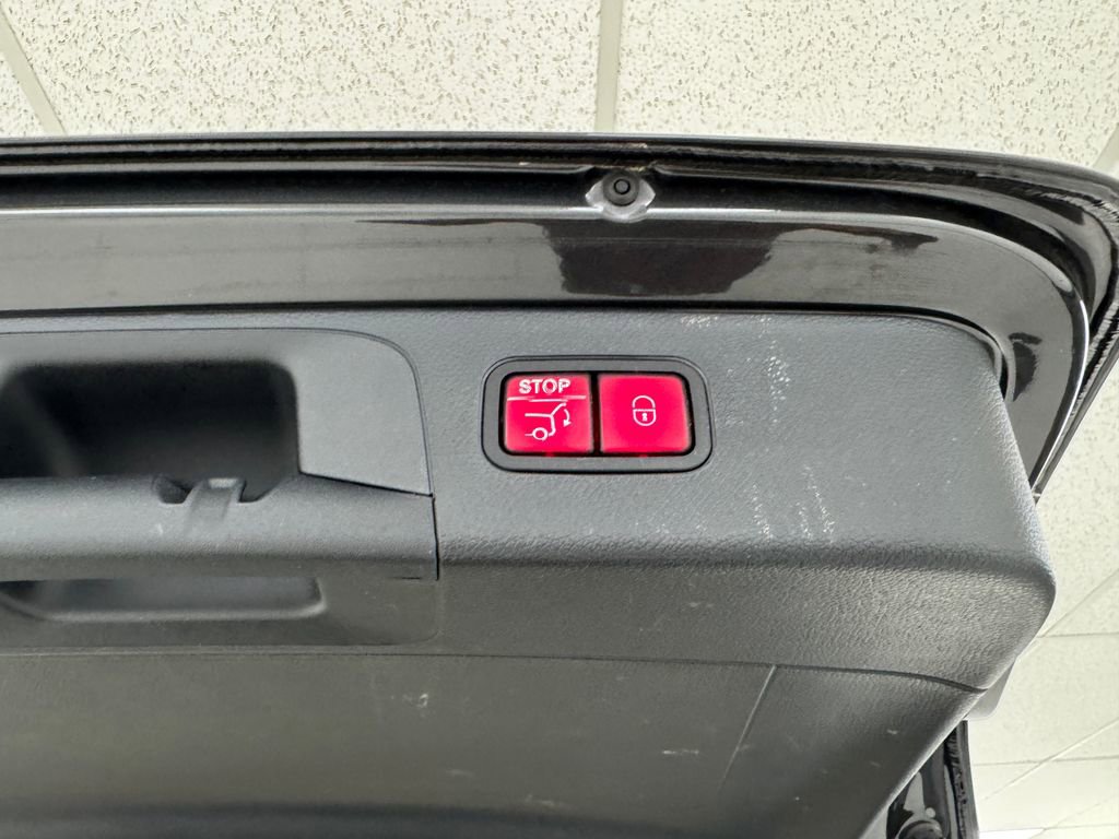 Used 2022 Mercedes-Benz GLC 300 4MATIC image 40