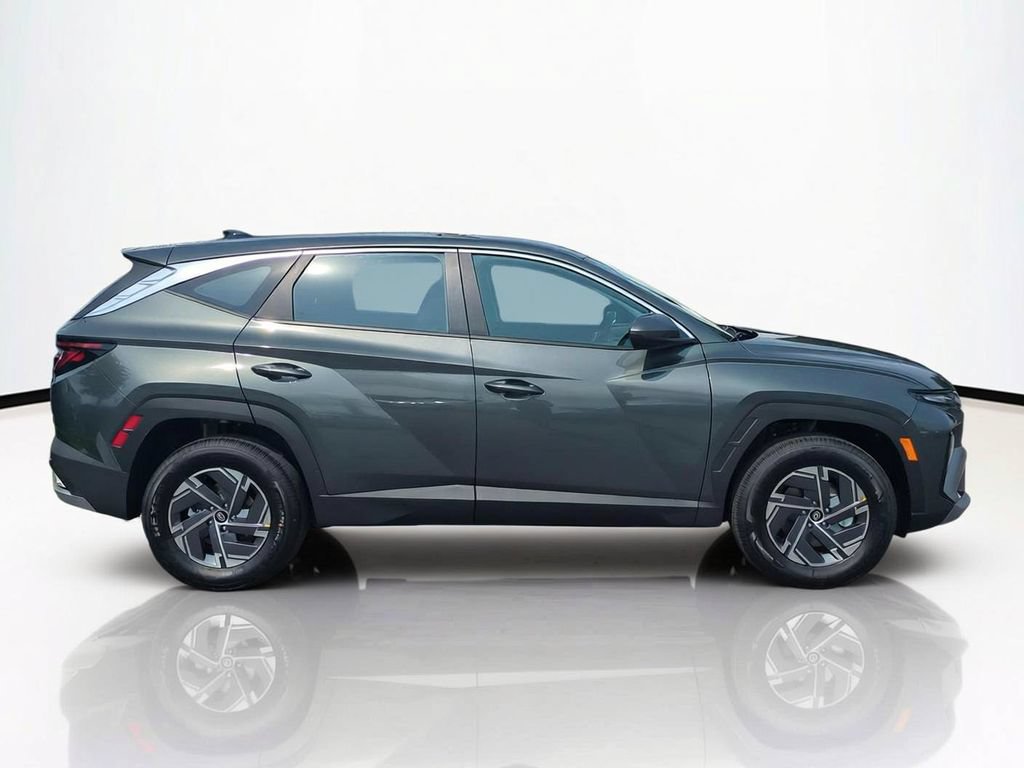 New 2026 Hyundai Tucson Blue SE AWD/4WD image 4