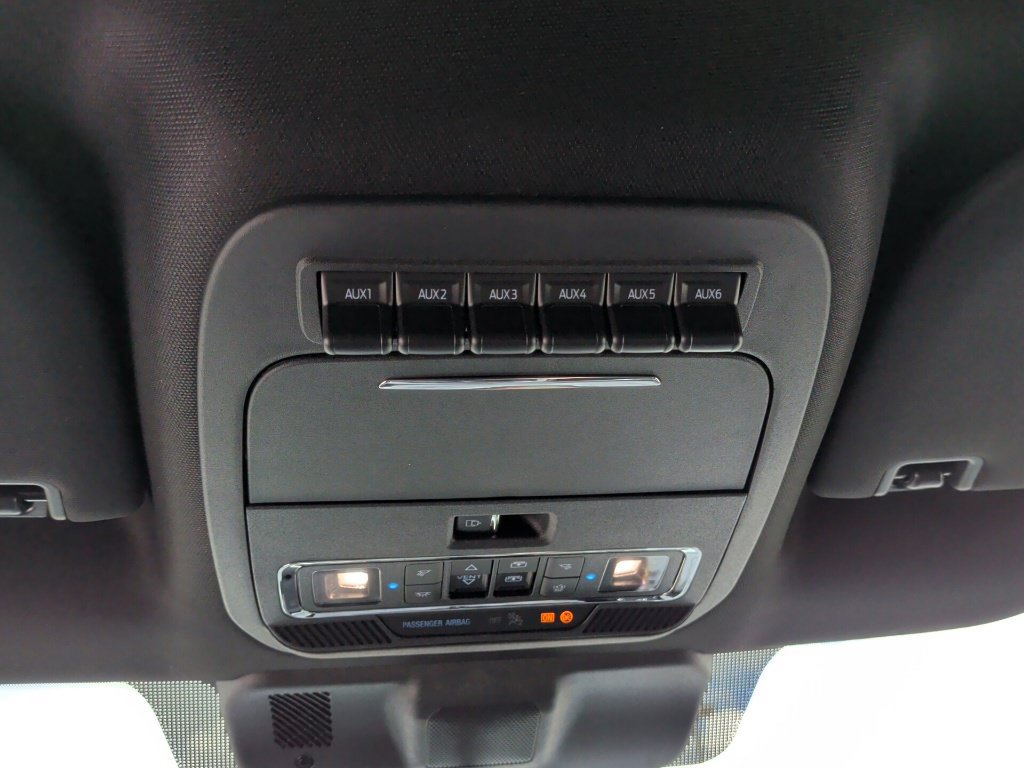 New 2027 Ford F250 Platinum w/ FX4 Off-Road Package AWD/4WD image 23