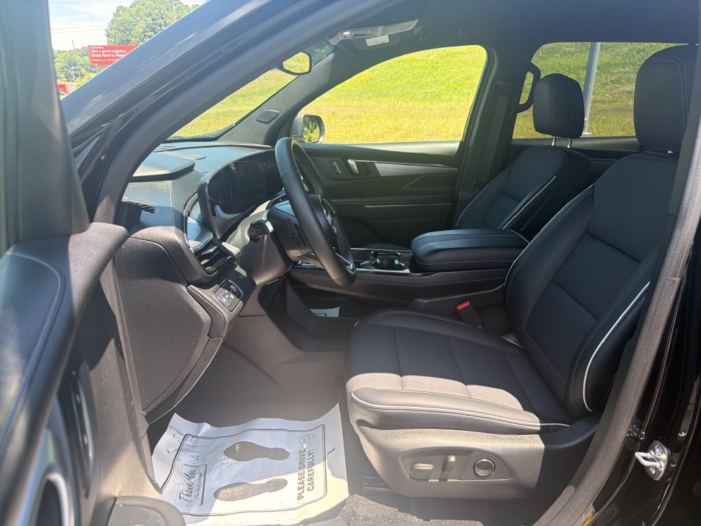 Used 2026 Buick Enclave Preferred AWD/4WD image 14