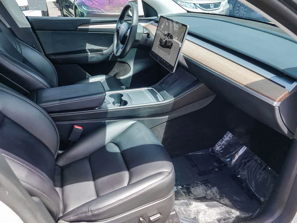 Used 2024 Tesla Model Y 2WD image 14