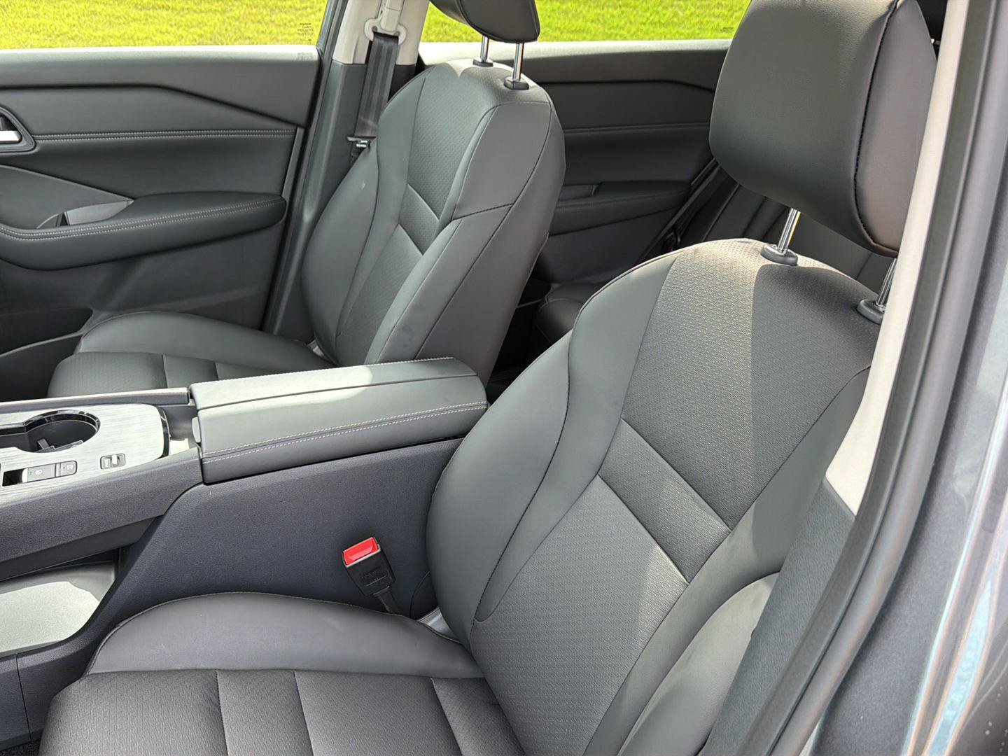 New 2026 Nissan Rogue Dark Armor FWD image 29