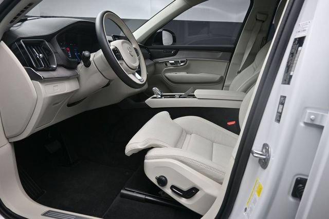 Certified 2026 Volvo XC90 B6 Ultra w/ Protection Package Premier AWD/4WD image 17