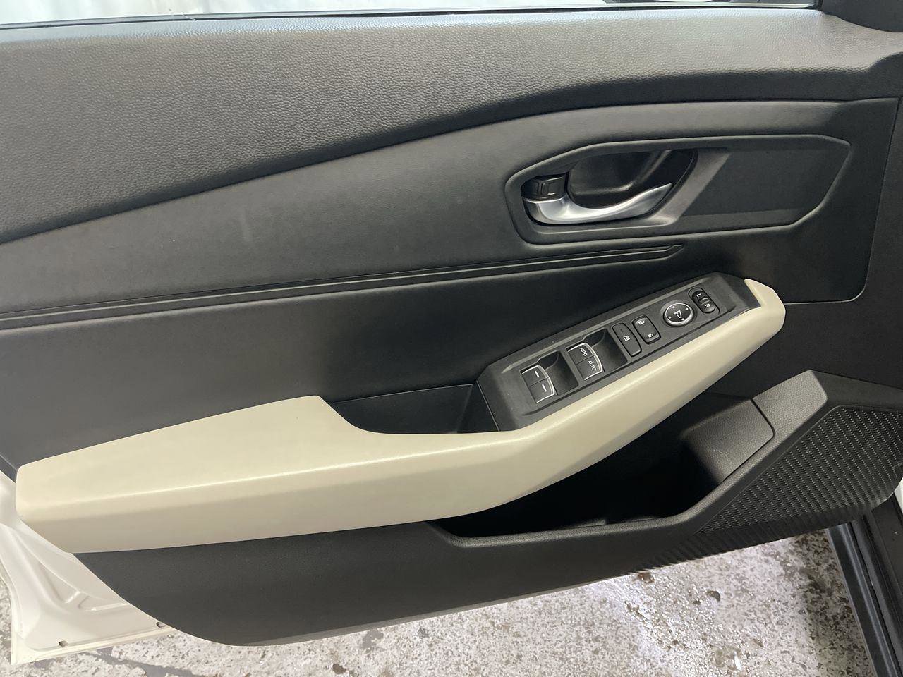 Certified 2025 Honda Accord SE image 13