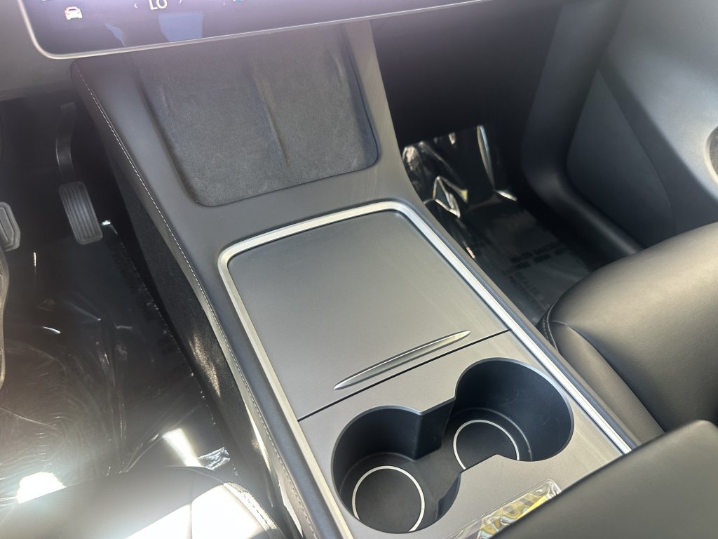 Used 2025 Tesla Model Y Long Range RWD image 31