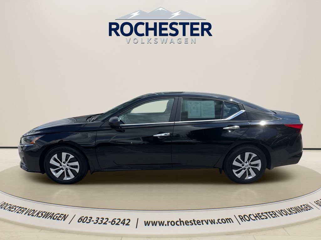 Used 2024 Nissan Altima 2.5 S FWD image 3