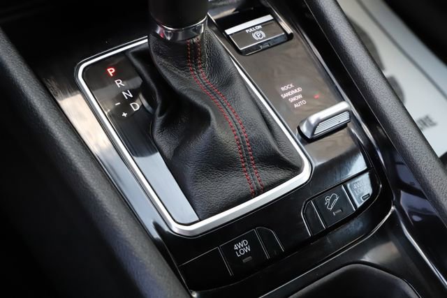 Used 2025 Jeep Compass Trailhawk AWD/4WD image 29