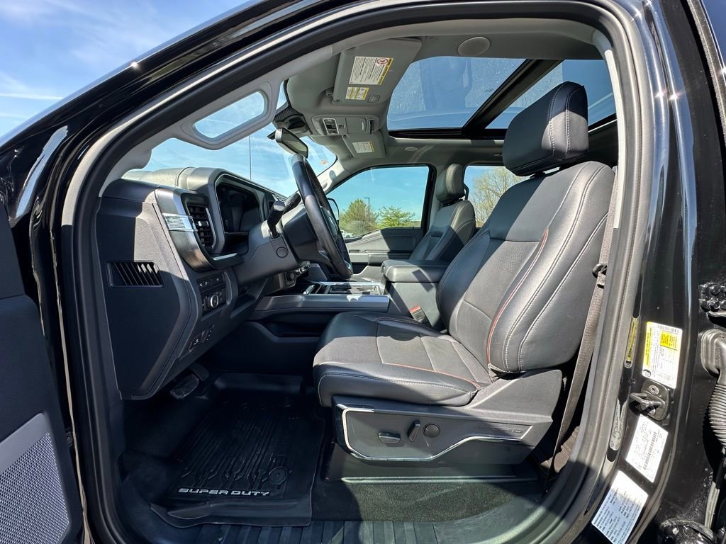Used 2024 Ford F350 Lariat w/ Lariat Ultimate Package image 2