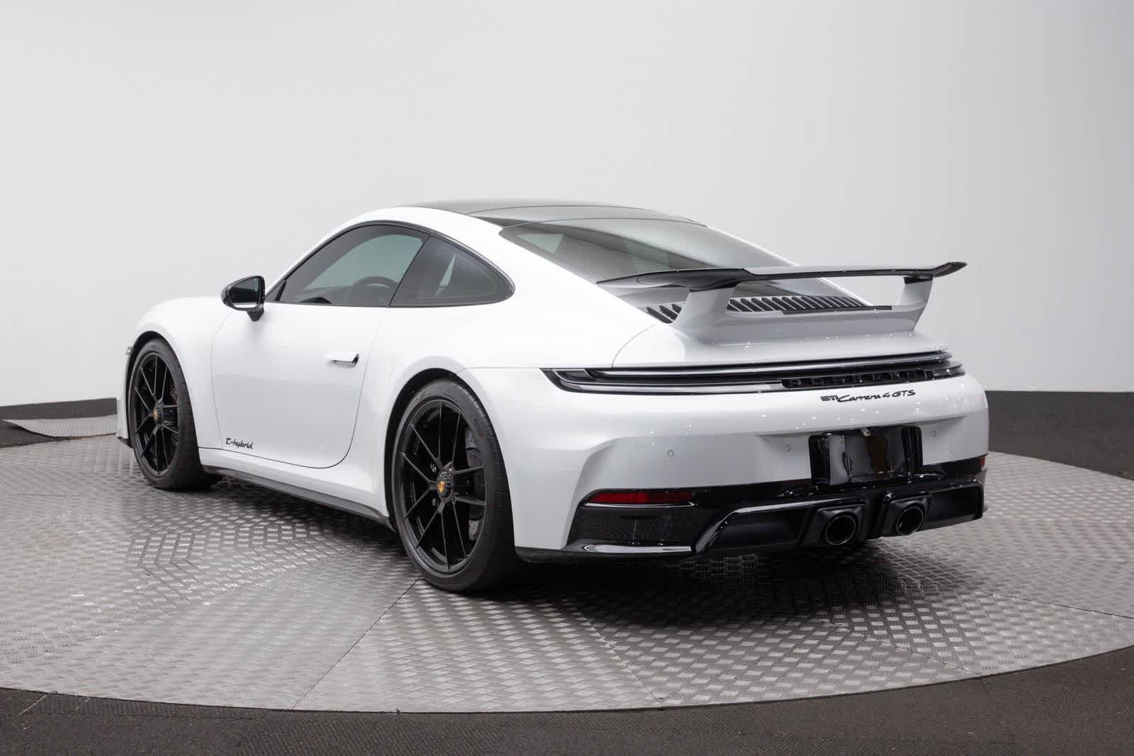 Used 2025 Porsche 911 Carrera 4 GTS AWD/4WD image 4