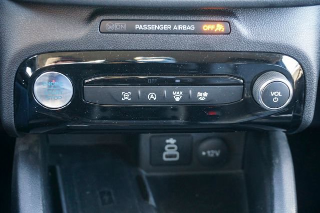 Used 2025 Ford Escape Platinum image 19