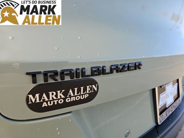 Used 2024 Chevrolet TrailBlazer RS w/ Driver Confidence Package image 31