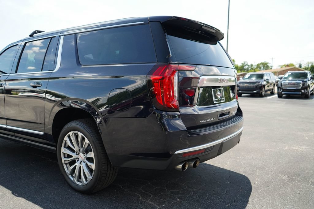Used 2021 GMC Yukon XL Denali w/ Denali Premium Package AWD/4WD image 24