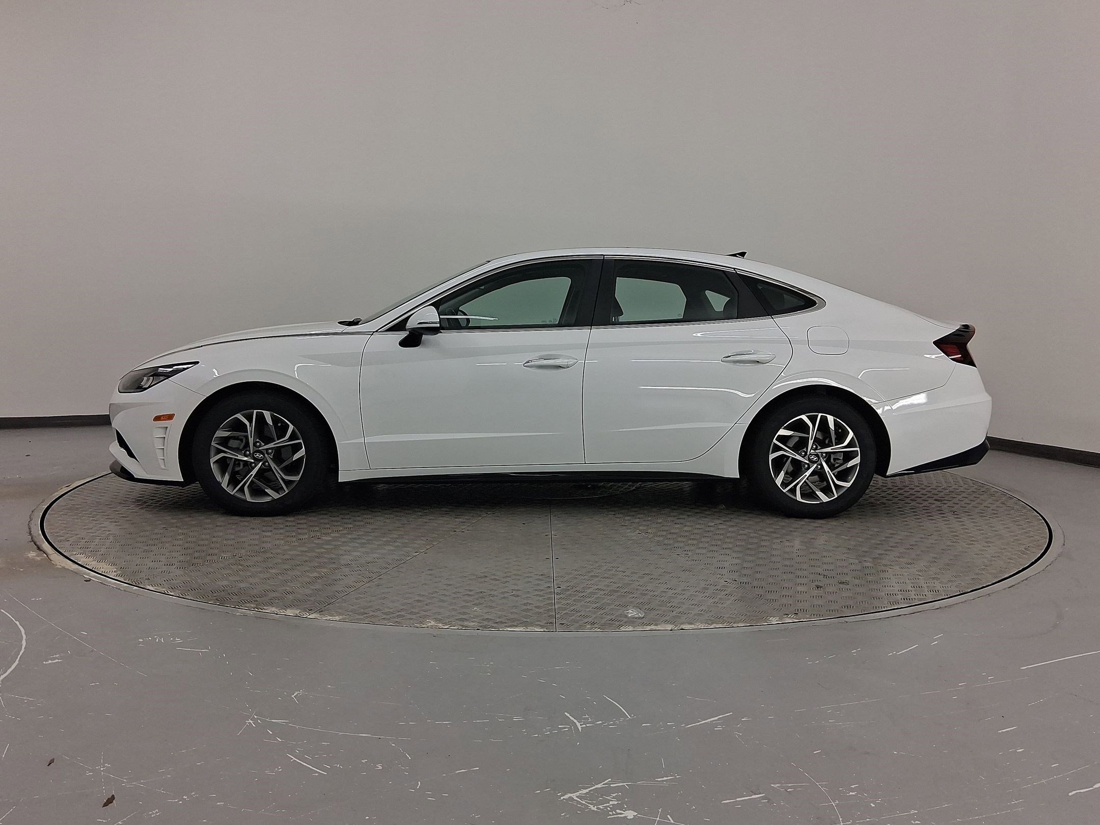 Used 2023 Hyundai Sonata SEL w/ Convenience Package image 2